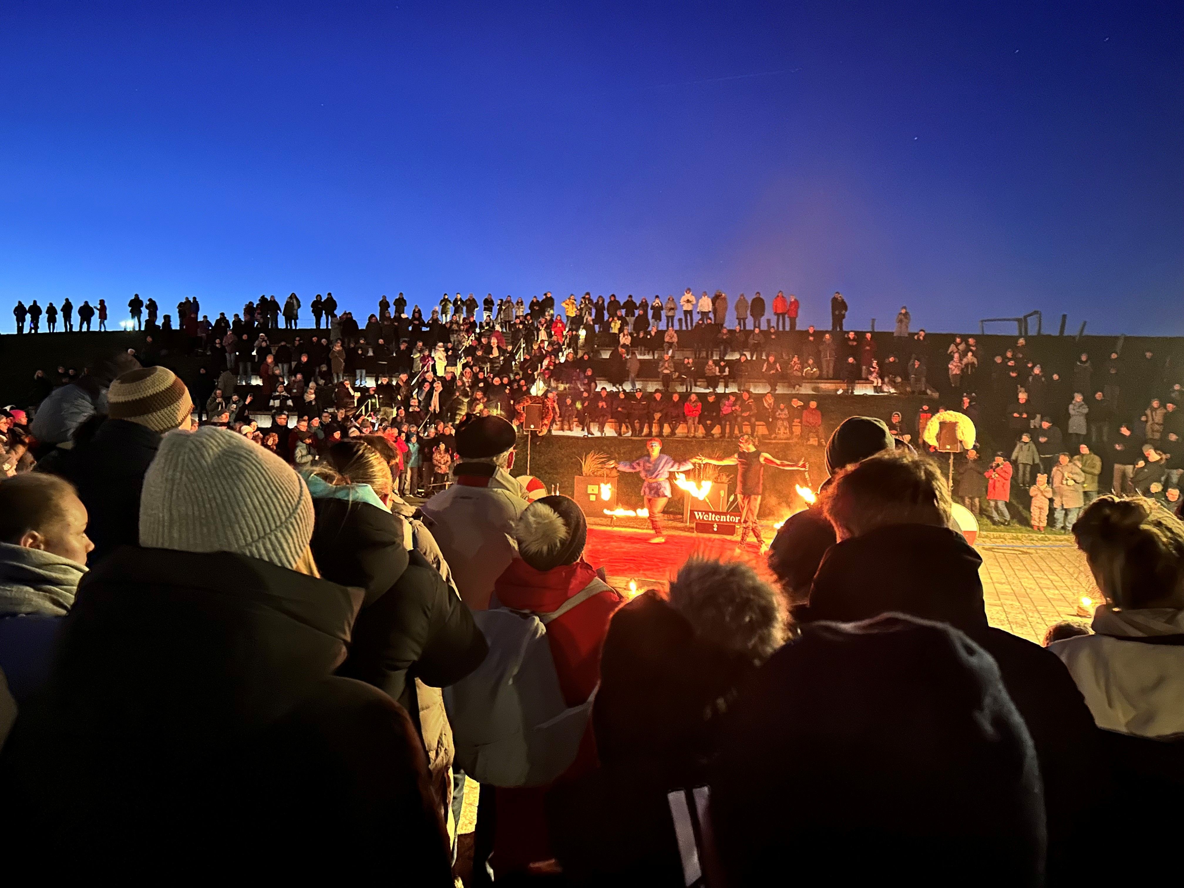Feuershow auf dem Deichtorplatz